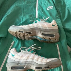 Nike Air Max 95 Sneakers and Jacket Set